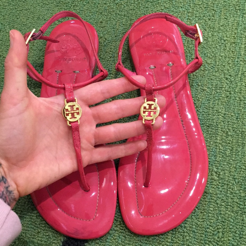 Pre-loved girly pink patent Tory Burch sandals 6